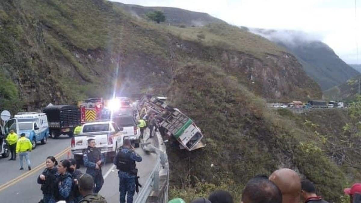 Al menos 20 personas muertas dejó accidente de tránsito en la vía Pasto-Popayán