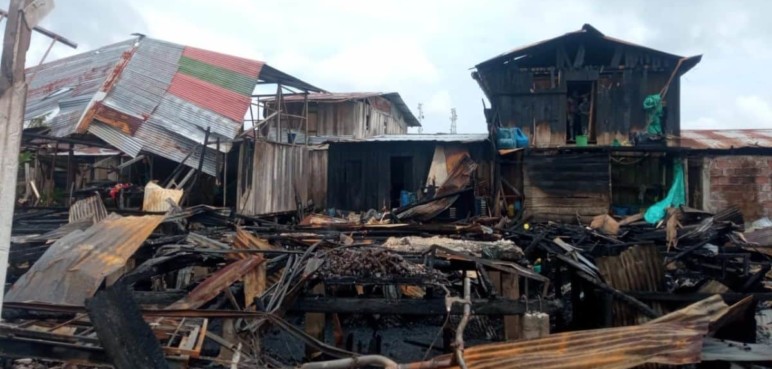Al menos 70 familias afectadas y dos muertos dejó grave incendio en Guapi, Cauca