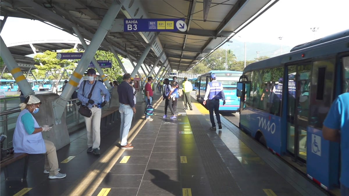 Ospina anuncia restructuración del Mío para salvar el Sistema de Transporte
