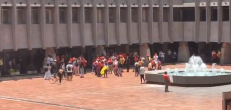 Continúan las protestas: Manifestantes intentaron ingresar a oficinas de Catastro
