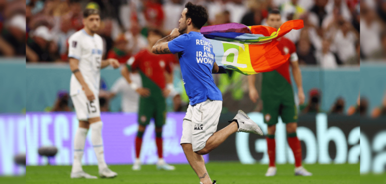 Aficionado salta a la cancha en Qatar con la bandera LGTBI+