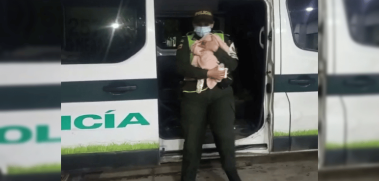 Autoridades rescatan a bebé recién nacido abandonado en un parque