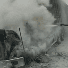 Dos vehículos fueron incendiados por hombres armados en la vía Pasto - Tumaco