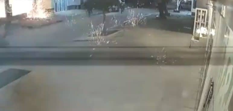 En video: registran ataque con explosivos a una empresa petrolera