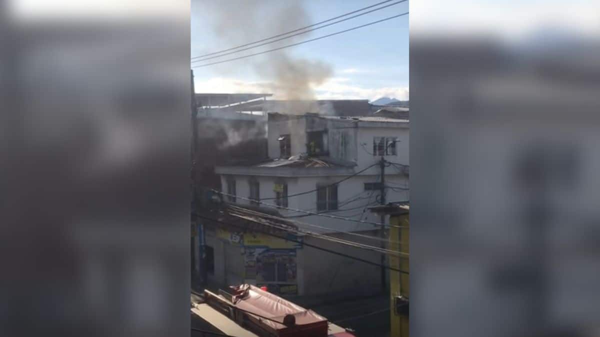 Fuerte incendio estructural se presentó en el barrio San Nicolas