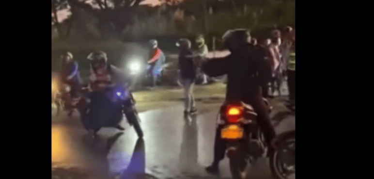 Motociclista disparó contra funcionario que tenía cerrada la vía a Candelaria