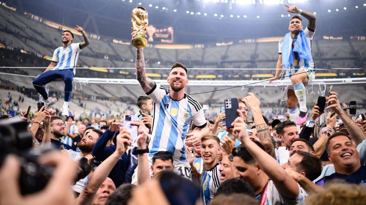 Selección argentina aterrizará en Buenos Aires en la madrugada de este martes