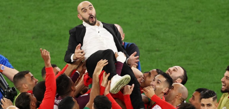 Marruecos sorprende y vence a España y avanza a cuartos de final en Qatar