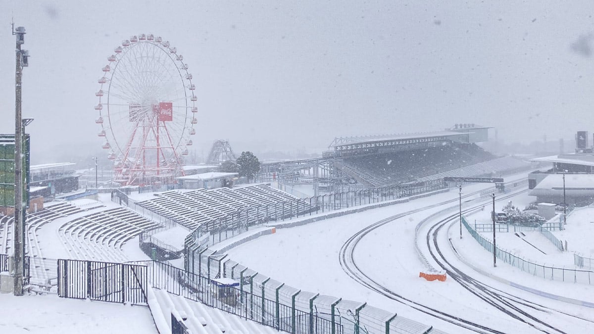 Al menos un muerto y casi 400 vuelos cancelados por intensas nevadas en Japón