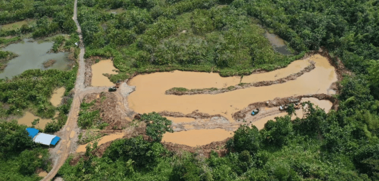 Duro golpe contra la minería ilegal en Buenaventura, incautan maquinaria