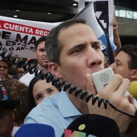 EEUU seguirá trabajando con Guaidó: postura hacia Maduro no cambió