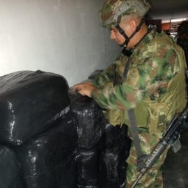 Ejército incautó una tonelada de marihuana en un hotel de Palmira