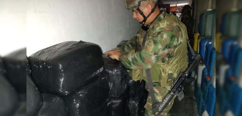 Ejército incautó una tonelada de marihuana en un hotel de Palmira