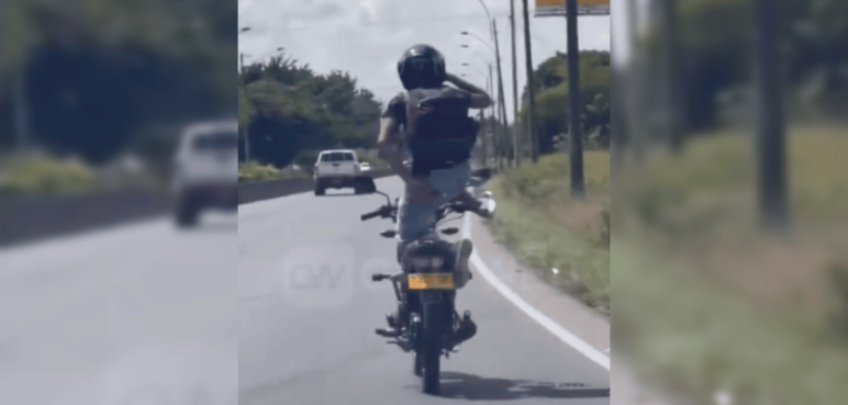 Graban a motociclista realizando imprudentes maniobras en la vía Cali – Jamundí