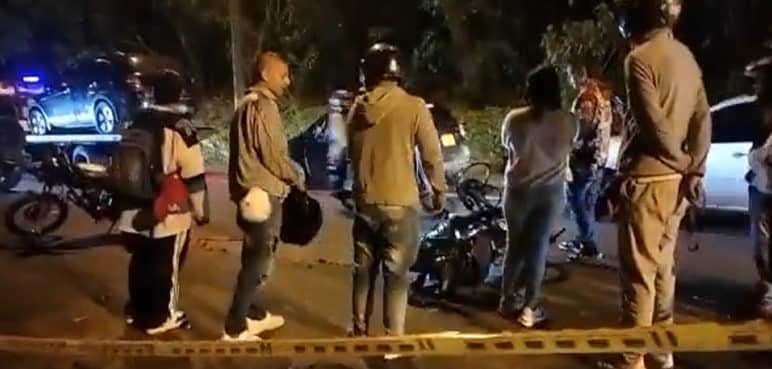 Grave accidente en el km 18 dejó dos motociclistas gravemente heridos
