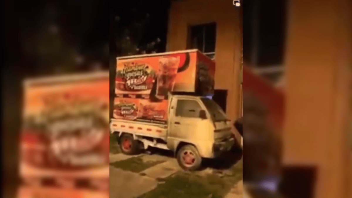 No para la inseguridad: denuncian incendio de carro de hamburguesas en Tuluá