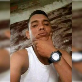 Un joven fue asesinado en una pelea: Su mamá asegura que fueron sus "amigos"