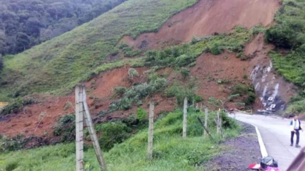 Caleños intentan desesperadamente llegar a sus casas tras derrumbe en Cauca