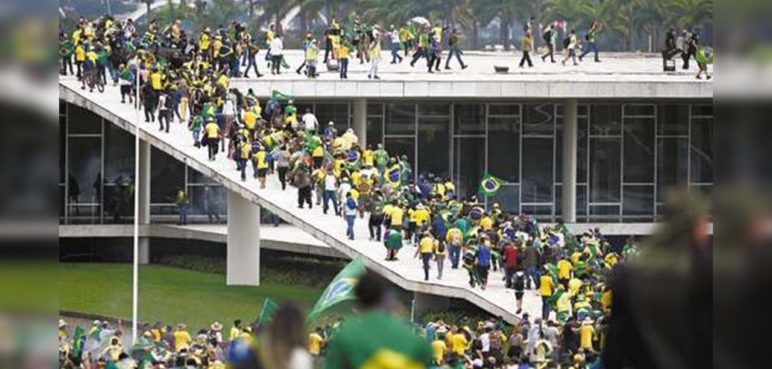 Violenta toma del Congreso y el Palacio Presidencial en Brasil