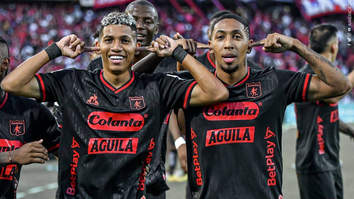 Los diablos rojos ganaron ante Medellín y son líderes en la Liga