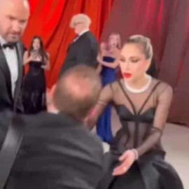 Lady Gaga se viralizó tras ayudar a un camarógrafo en los premios Óscar