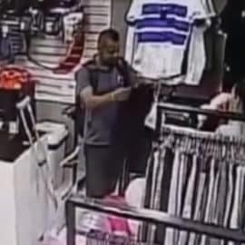 Hombre en muletas aprovechó descuido de vendedora para robarla