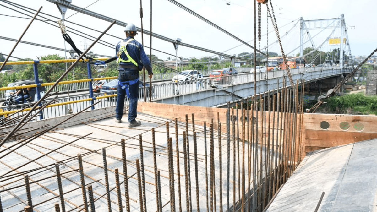 Comenzó construcción de muros de acceso al nuevo puente de Juanchito