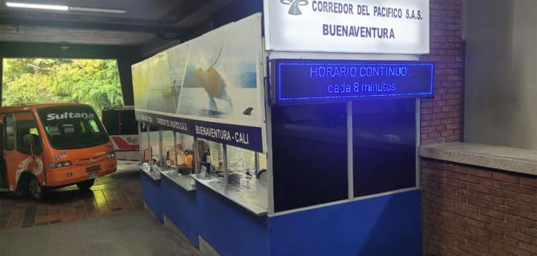 Terminal de Cali suspende venta de tiquetes a Buenaventura por bloqueos en la vía