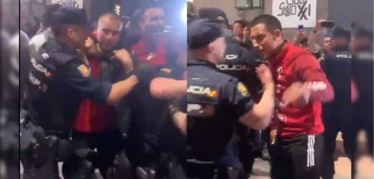 Video: Policía española confunde a jugadores peruanos con fanáticos y los golpean