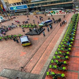 Gobernación entrega 60 motocicletas, 2 vehículos y 1.200 chalecos antibalas a la Policía