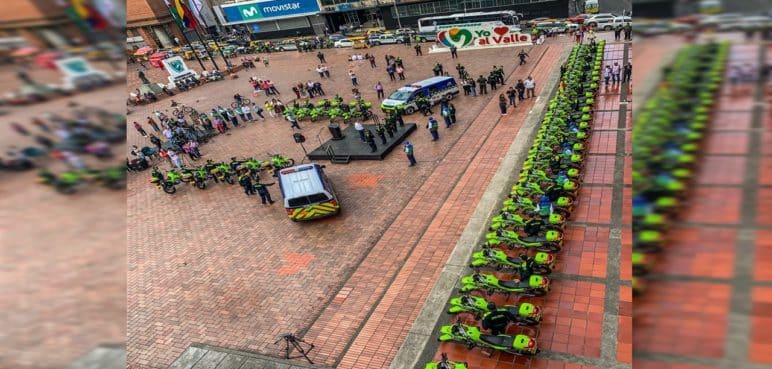 Gobernación entrega 60 motocicletas, 2 vehículos y 1.200 chalecos antibalas a la Policía