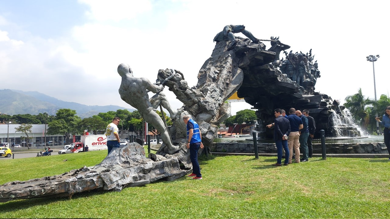 Monumento a la Solidaridad sufrió una fractura en su estructura