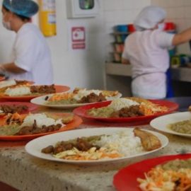 Más de 150.000 niños no están recibiendo servicio de alimentación Escolar según la Contraloría