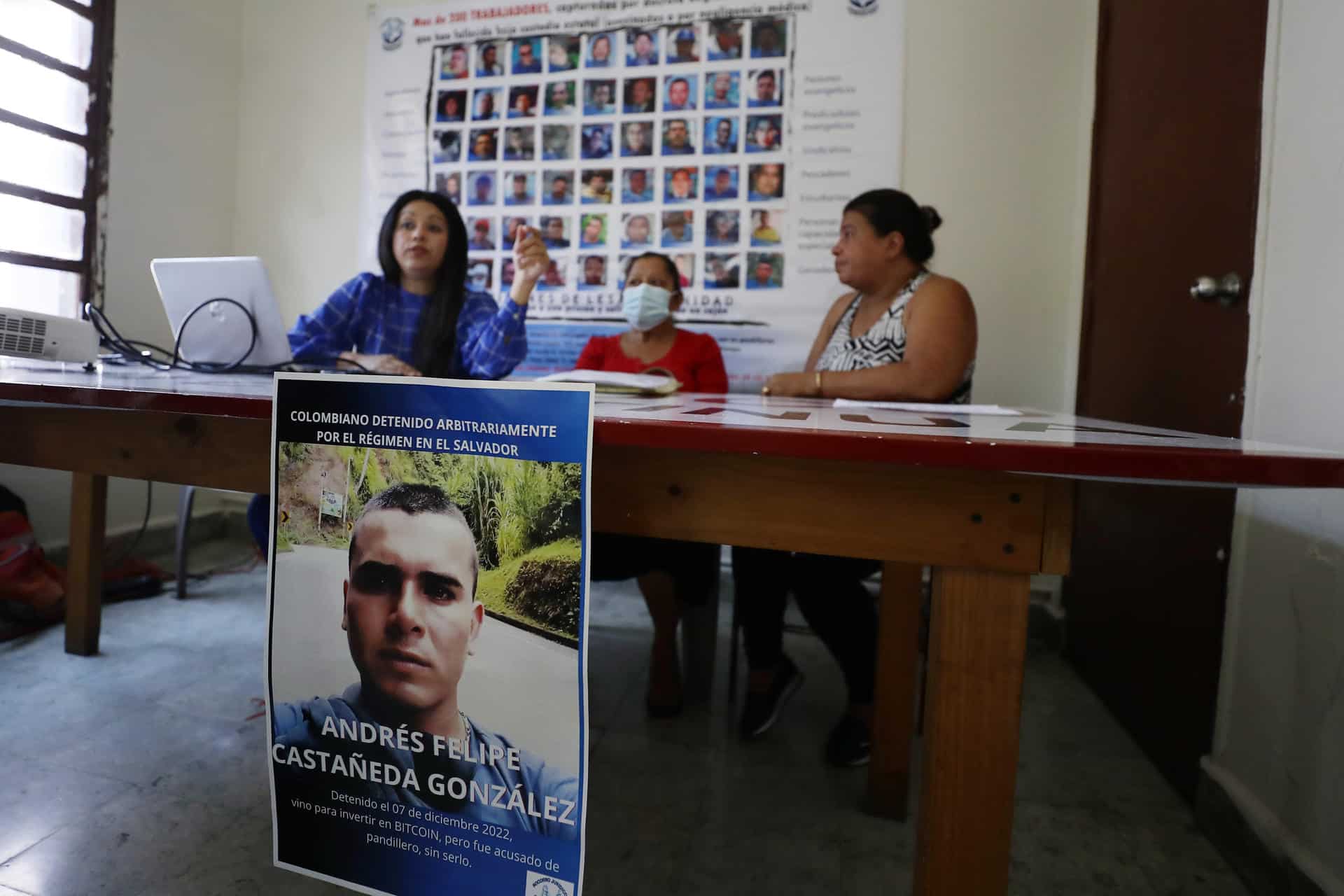 Cuatro alcaldes del Chocó, desplazados por amenazas del ELN