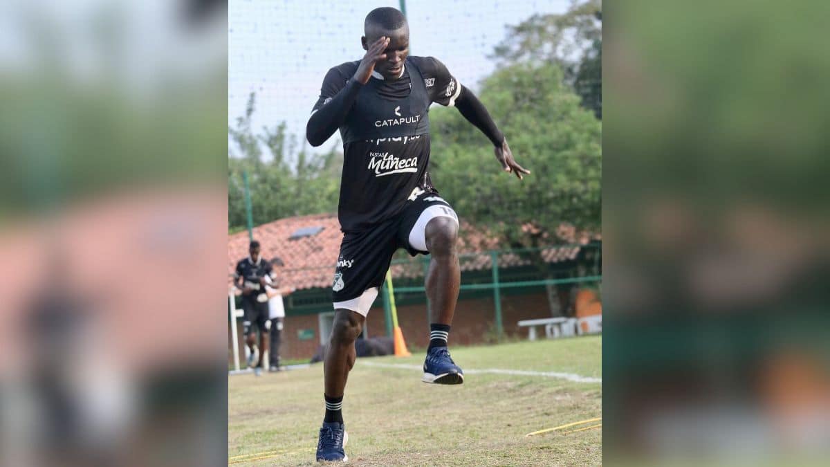 "Mientras yo esté en el Deportivo Cali, Teófilo no regresará": Luis Fernando Mena