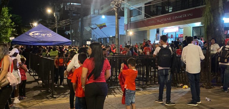 ¿Cómo se podrá comprar boletas para América vs. Corinthians en la tribuna sur?