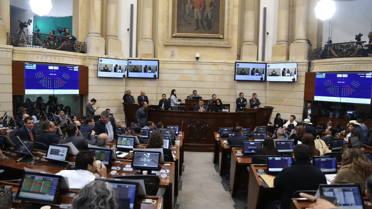 Gobierno citó al congreso a sesiones extraordinarias: No incluyó reformas sociales