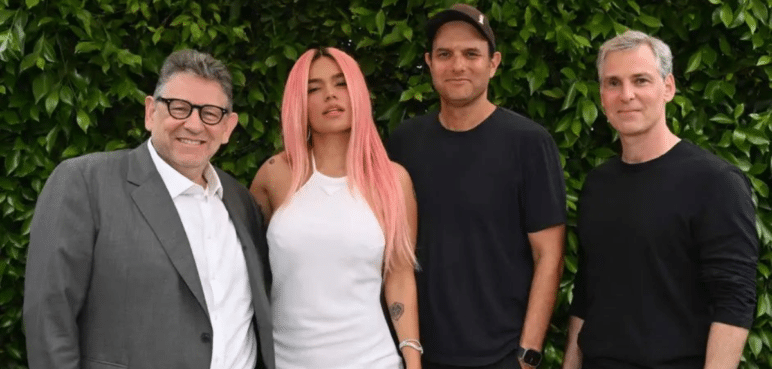 Karol G firma con Interscope Récords: sello discográfico donde está Lady Gaga