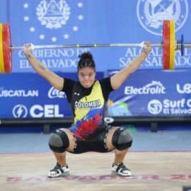 Orgullo Vallecaucano: Hellen Escobar se llevó dos medallas de oro en halterofilia