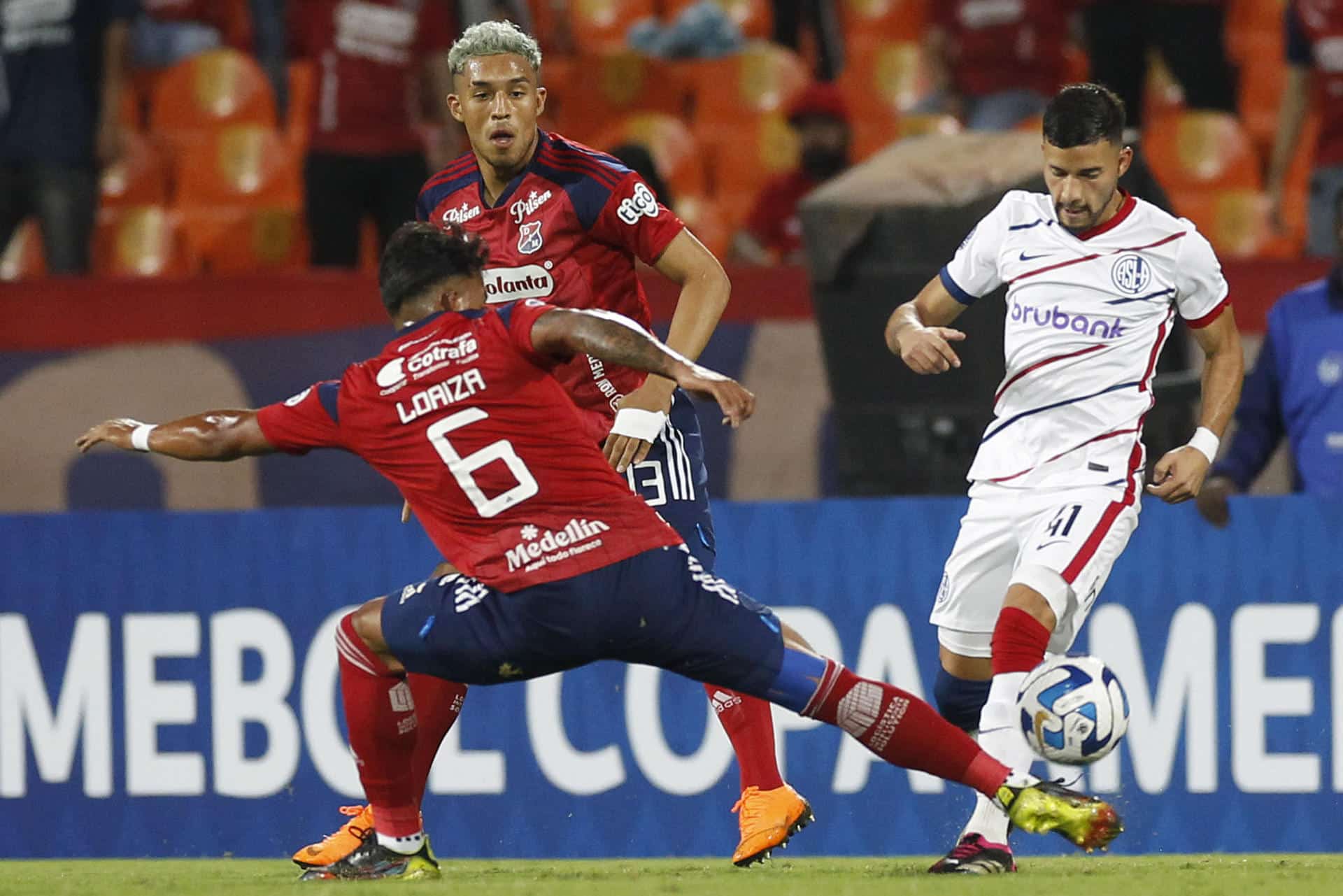 Bareiro impulsó a San Lorenzo y amargó el debut de Alfredo Arias en el Medellín