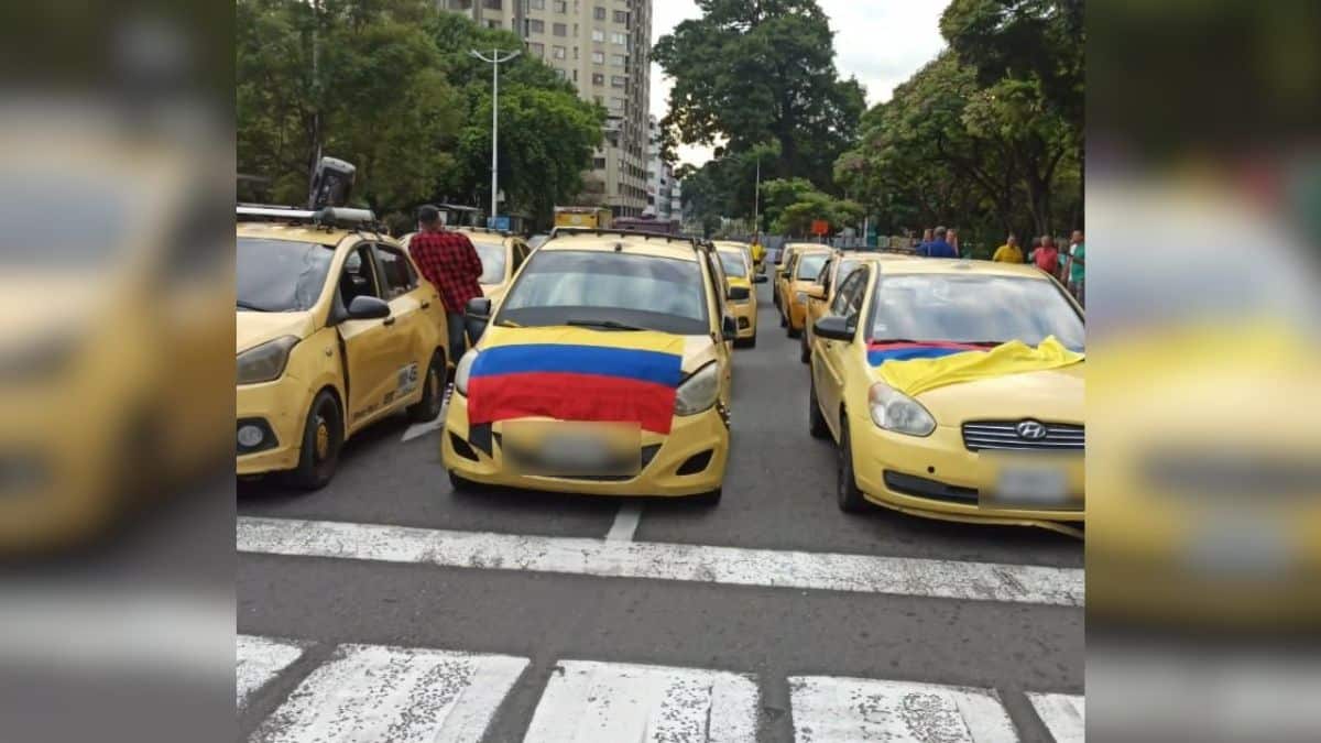 Plantón de taxistas en el CAM por el precio de la gasolina en la ciudad