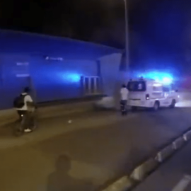 Ambulancia que transitaba por carril del MÍO atropelló a un ciclista