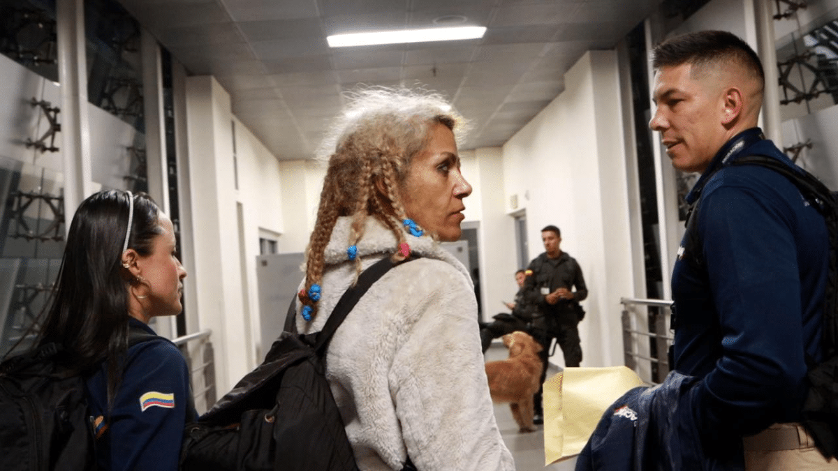 Ciudadana noruega fue expulsada del país tras agresión contra funcionaria