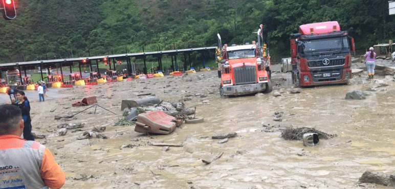 Ocho personas muertas y 20 desaparecidas deja avalancha en Quetame, Cundinamarca
