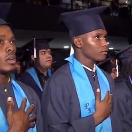 Más de 320 jóvenes que pertenecieron a pandillas se graduaron de bachillerato