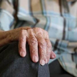'Barriga llena, corazón contento': 50 abuelitos recibieron una agradable visita