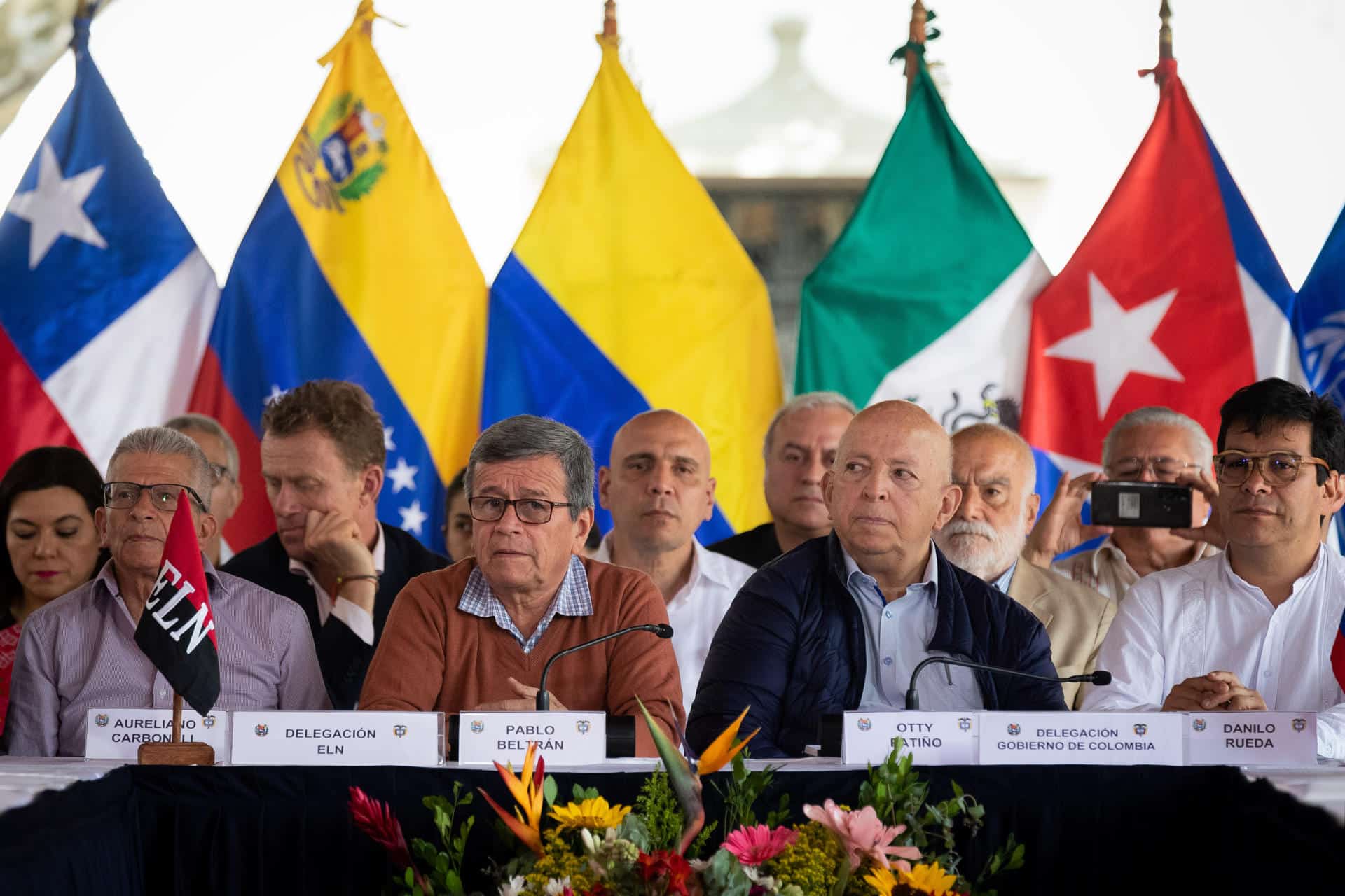 Gobierno colombiano y guerrilla del ELN abren el cuarto ciclo de diálogos en Caracas