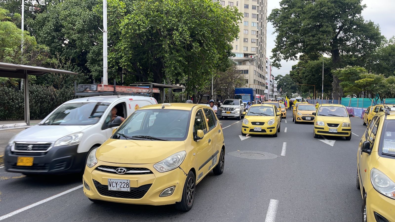 "No se van a permitir bloqueos": Estas serán las medidas durante paro de taxistas