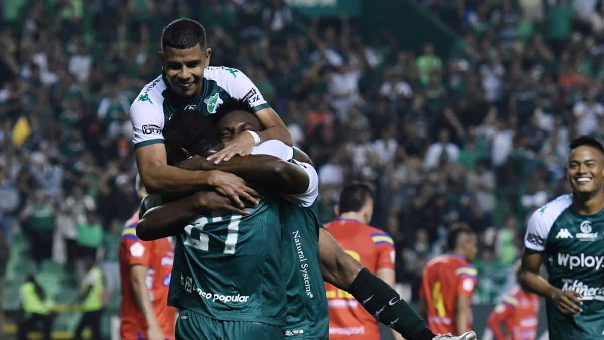 Duelo decisivo: Envigado recibe al Deportivo Cali en Antioquia