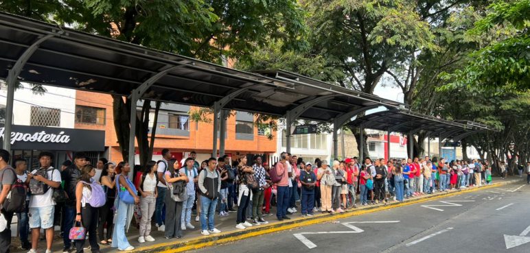 "Muy bien que B&N se preocupe por primera vez por los usuarios": Metrocali